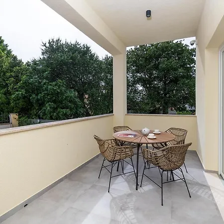 Igor Apartment